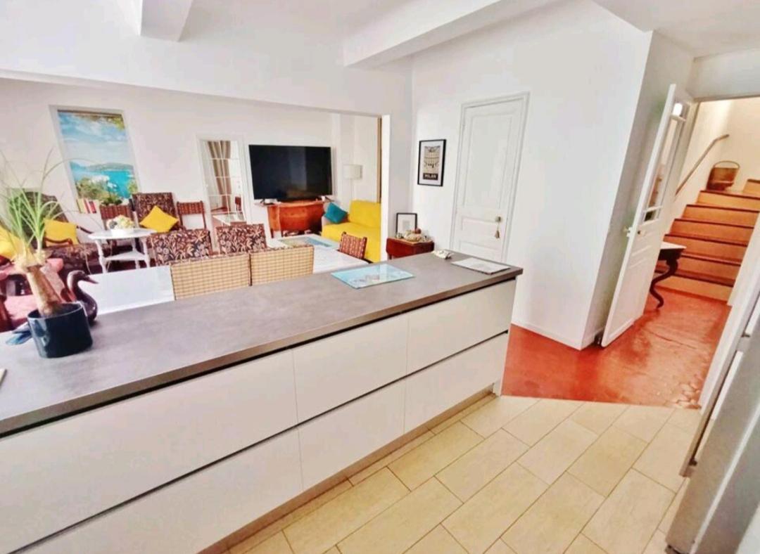 Appartement Familial - 7Pers- Hyeres-Centre المظهر الخارجي الصورة